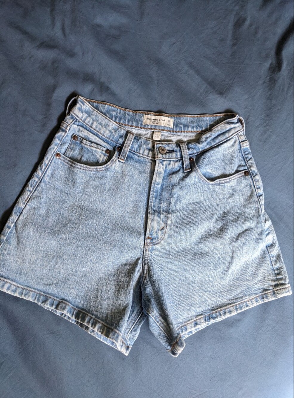 Abercrombie & Fitch Light Blue Relaxed Fit Jeans